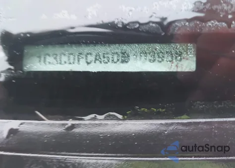 2013 Dodge Dart Limited z USA, uszkodzony, nr VIN 1C3CDFCA5DD103958